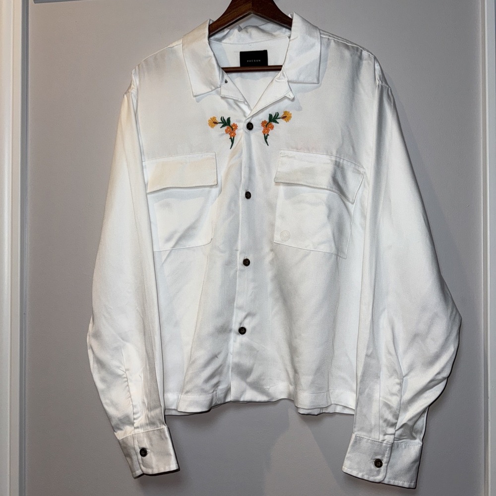Pacsun White Global Auto Medium‎ La Button Collar Shirt Retro Embroidery  NWT
